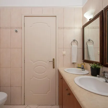 Vakantiehuis Agapi's Oasis By 