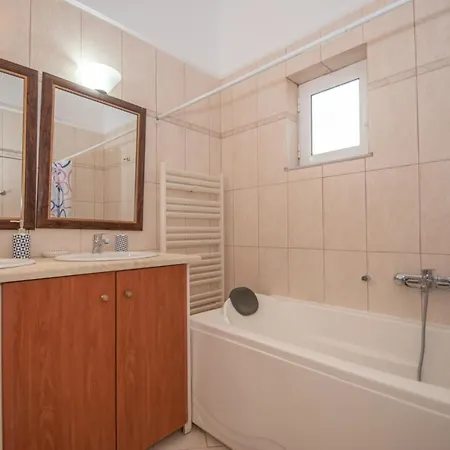 بيت للعطل Agapi's Oasis By 